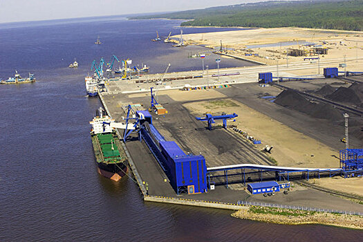 Первые 3,5 тысячи тонн белорусского бензина пришли в Ленобласть