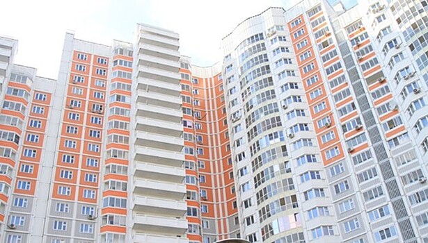 Новостройки в России за год подешевели на 1,5%