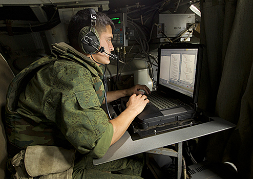 Связисты общевойсковой армии ЗВО получили модернизированные высокопроходимые радиостанции «Артек»