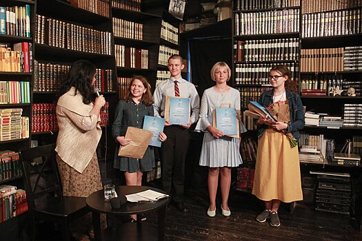 В книжном клубе «Гиперион» завершился городской литературный конкурс «Поэтическая юность Москвы»