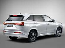 7-местный гибридный кроссовер подешевел более чем на полмиллиона: известна цена