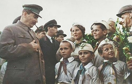 Зачем на самом деле в СССР сделали обучение в школе платным