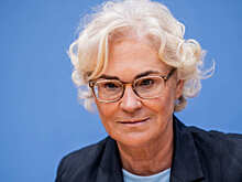 СМИ: глава Минобороны ФРГ прибыла с необъявленным визитом в Одессу