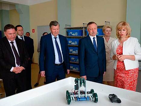 В Курске полпред президента посетил «школу будущего»