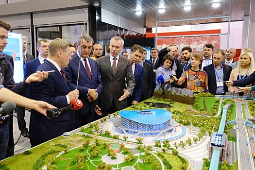 Губернатор Андрей Травников открыл Сибирский транспортный форум