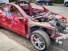 Продается уничтоженная Tesla, продолжающая ездить
