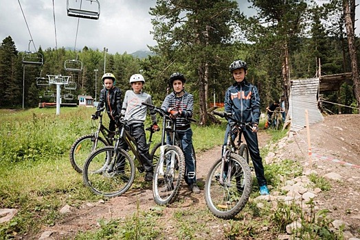 На «Архызе» начались велоуроки для школьников