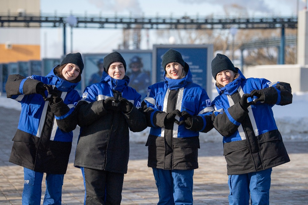 Омичек, стремящихся строить карьеру в сфере нефтепеработки, становится больше