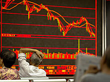 Недовольный клиент пришел в брокерскую контору с топором