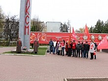 Калужские коммунисты провели автопробег в честь 102-й годовщины со дня рождения Ленинского комсомола