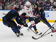 The Hockey News: Овечкин поразил Оши тем, что встал на коньки через две недели после перелома