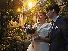 Молодожены Мария Власкина и Антон Кравченко — первая пара, которая официально вступила в брак на территории Московского зоопарка