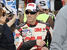 Бывший пилот NASCAR погиб в авиакатастрофе вместе с семьей