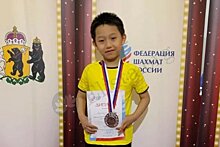 8-летний шахматист Шогджиев оценил игру Непомнящего на ЧМ по рапиду
