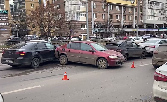 Появились подробности ДТП с четырьмя автомобилями на Белинке