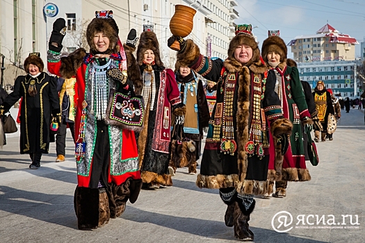 Топ-10 новостей: Борьба за онкоцентр, шествие народных мастеров и якутянки на «Поле чудес»