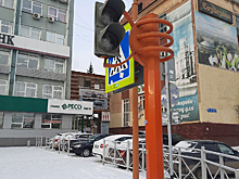 Светофор внезапно погас на оживленном перекрестке в Кемерове