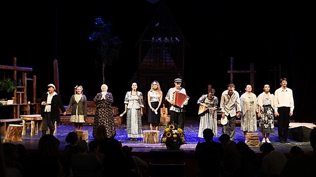 Артисты оренбургского драмтеатра победили на Всероссийском фестивале «Русская комедия»