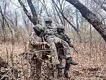 Российский боец вывел пять человек и тяжелораненого солдата из приграничья