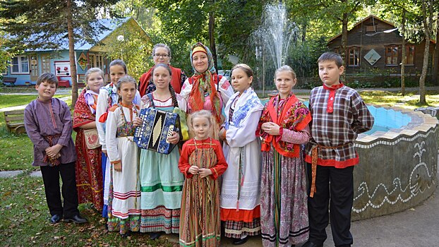 Частушки Нюксенского района исполнили фольклористы Вологды в Подмосковье