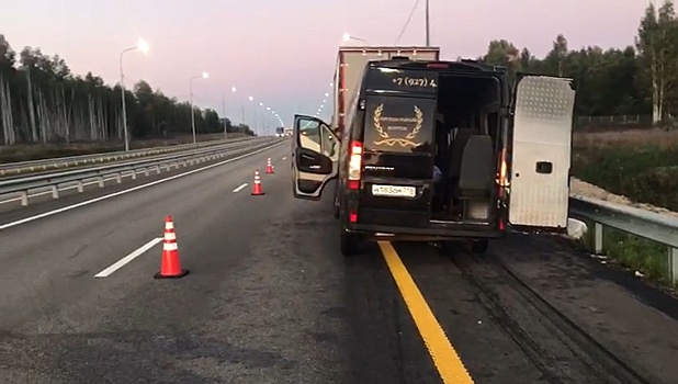 Ритуальный автобус попал в ДТП на трассе М-12 в Нижегородской области