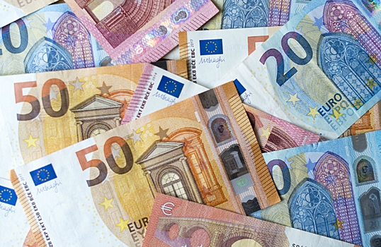 Большей частью госдолга России в евро владеют россияне