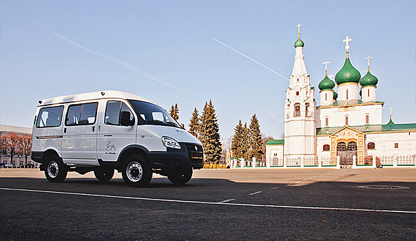 «Группа ГАЗ» вручила автобус «Соболь БИЗНЕС» многодетной семье в рамках благотворительного проекта