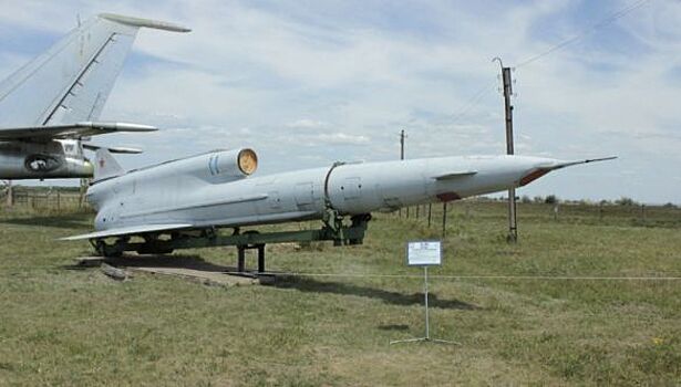 Эксперт Лавров проинформировал о модернизации Украиной советских БПЛА Ту-141 "Стриж"