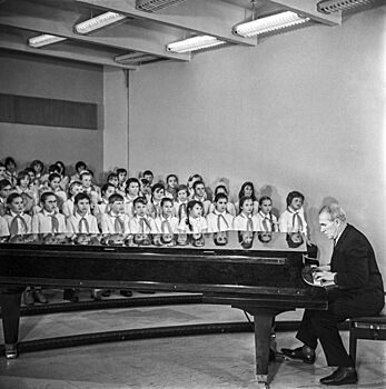 Известные музыканты ХХ века и педагоги: Главархив напомнил про выставку «Музыка звучит» из виртуального музея