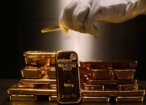 Золото продолжило дорожать на макростатистике США