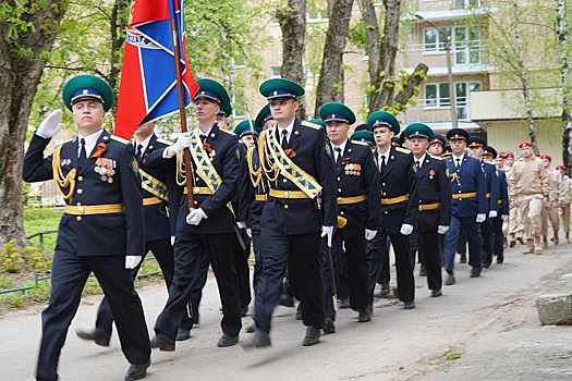 В Смоленске прошло 15 "Парадов для одного ветерана"