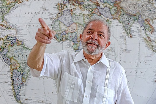 Верховный суд Бразилии вынес приговор военным за планирование убийства Лулы да Силвы