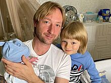 «Очень нужна девочка». Плющенко — о планах по пополнению в семье