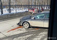 Легковушки жестко столкнулись на кемеровской дороге