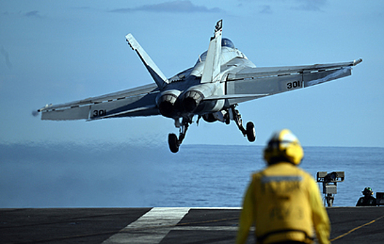 CBS: Американский атомный авианосец вышел на расстояние авиаударов по Венесуэле