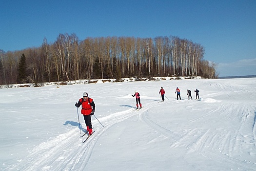 146 километров по замерзшей реке: жители Прикамья на лыжах дошли от Чусового до Перми