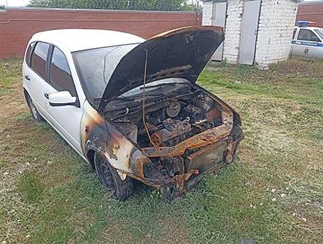 Житель Самарской области поджег машину приятеля, потому что тот не брал трубку