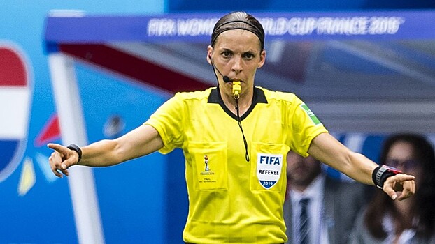 Матч Суперкубка УЕФА впервые рассудят женщины