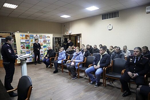 Представители Общественного совета при УВД посетили отчеты участковых перед жителями Зеленограда