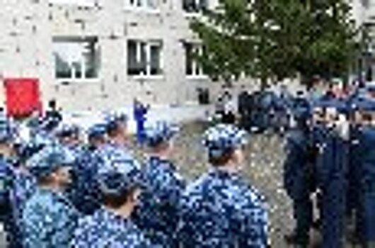 В ИК-40 ГУФСИН России по Пермскому краю состоялось торжественное открытие мемориальной доски сотруднику, погибшему при исполнении служебного долга
