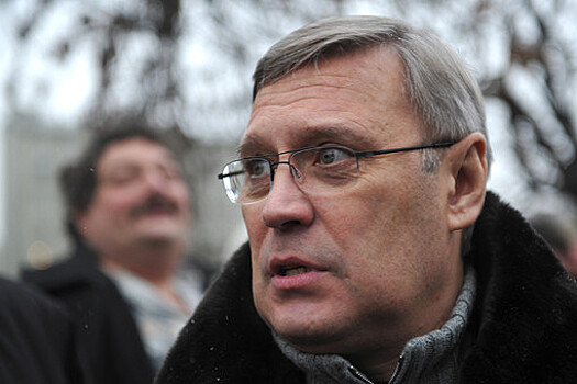 В "ПАРНАСе" заявили, что Михаил Касьянов покинул Россию