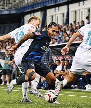 «Зенит» в начале светлой полосы