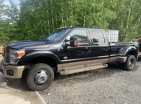 В Новосибирске выставили на продажу Ford F-350 по цене квартиры