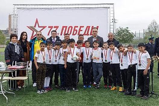 В честь Дня Победы Дом Москвы в Ереване одержал футбольную победу