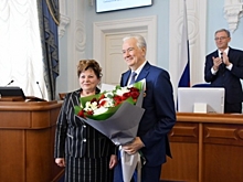 Депутат Владимир Гуселетов поздравил председателя Законодательного Собрания Омской области Владимира ...