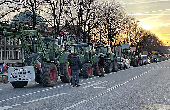 Фермеры заблокировали трассу на границе Нидерландов и Бельгии