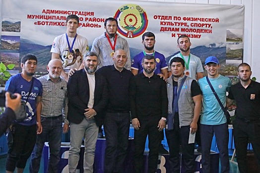 В Дагестане определили победителей международного турнира по вольной борьбе