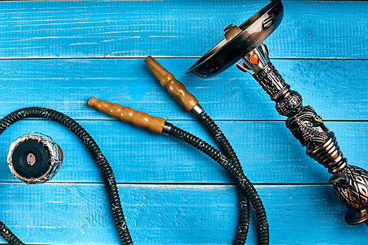 В Москве ищут кальянщика за 1,5 миллиона рублей в месяц