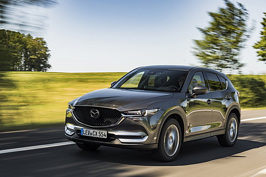 Кроссовер Mazda CX-5 стал экономичнее и прибавил в проходимости