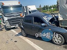 В массовом ДТП с бензовозом под Уфой пострадал водитель легковушки
